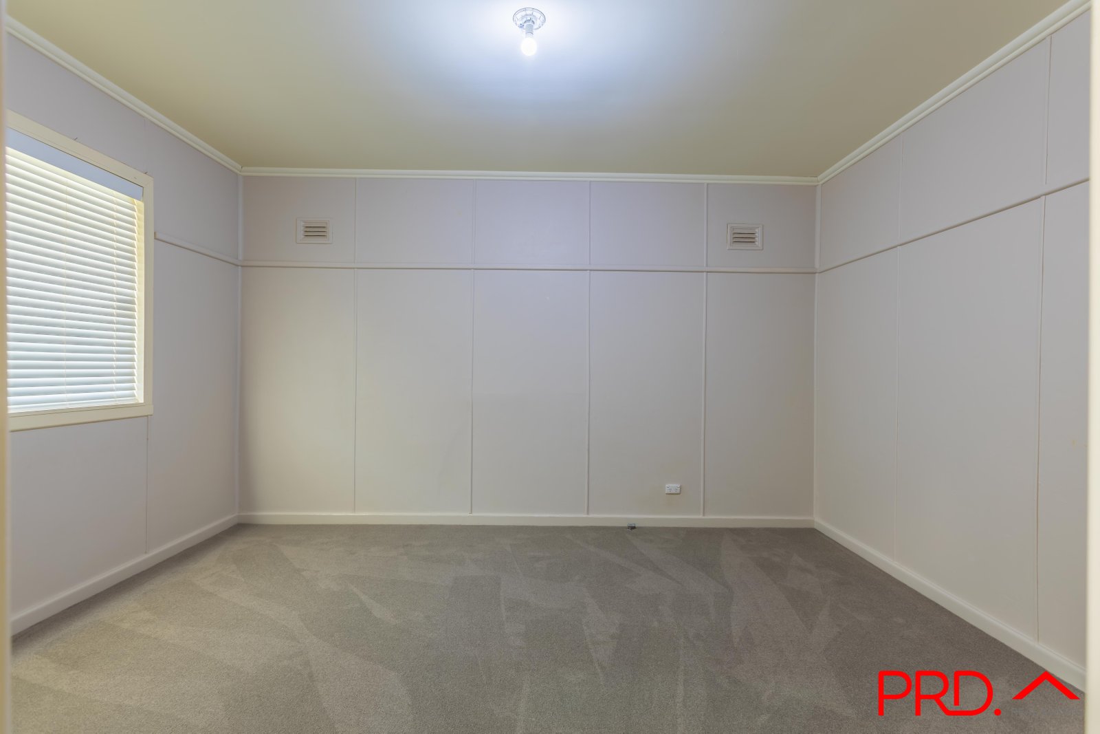 19 Edgeroy Street TAMWORTH 7