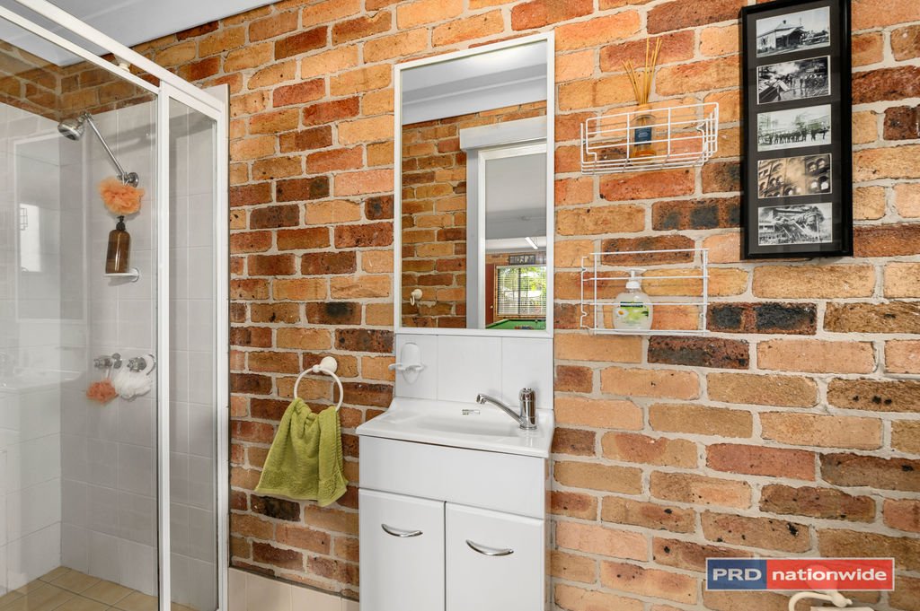 19 Eggleton Street HYLAND PARK 17