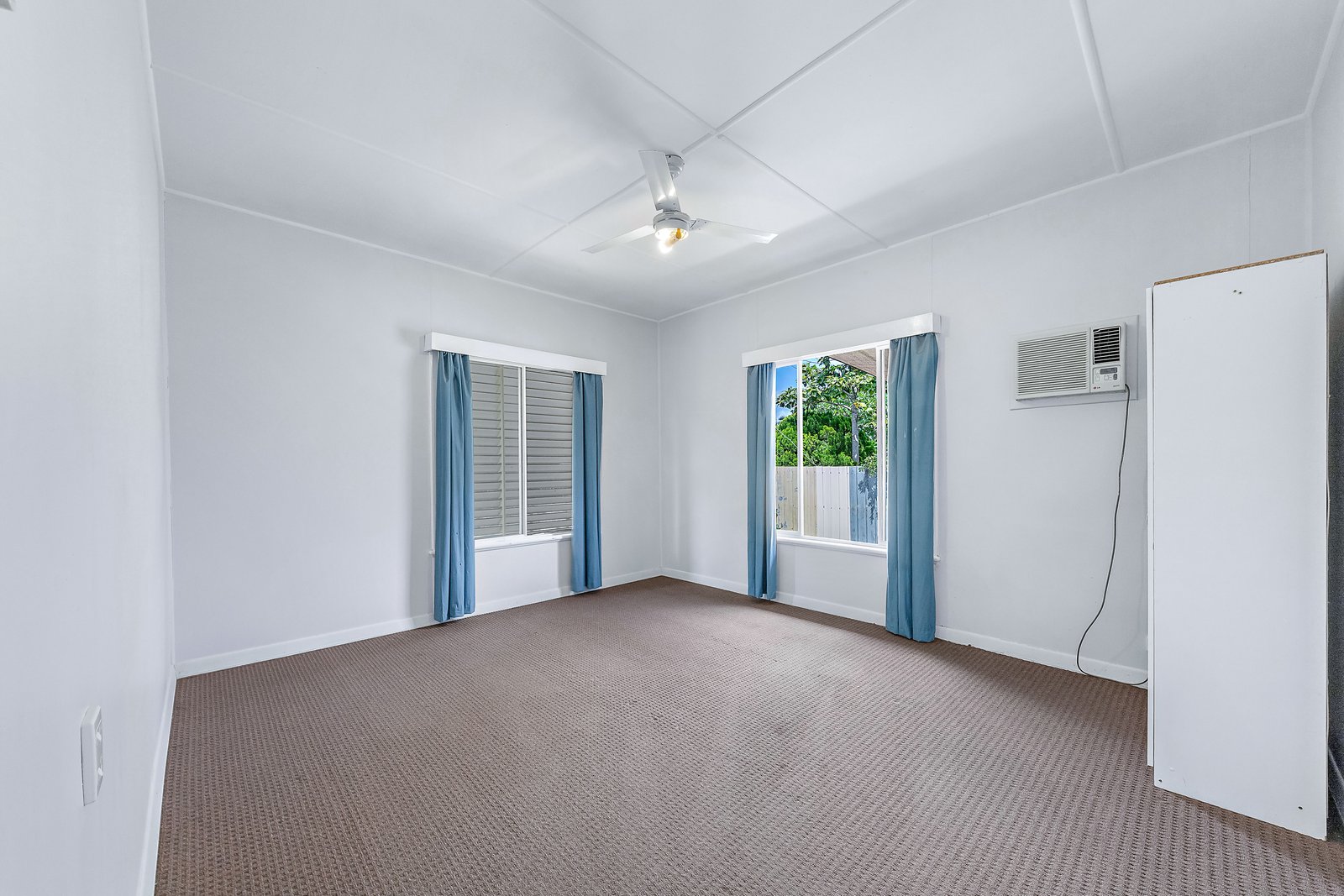 19 Elizabeth Street PROSERPINE 4