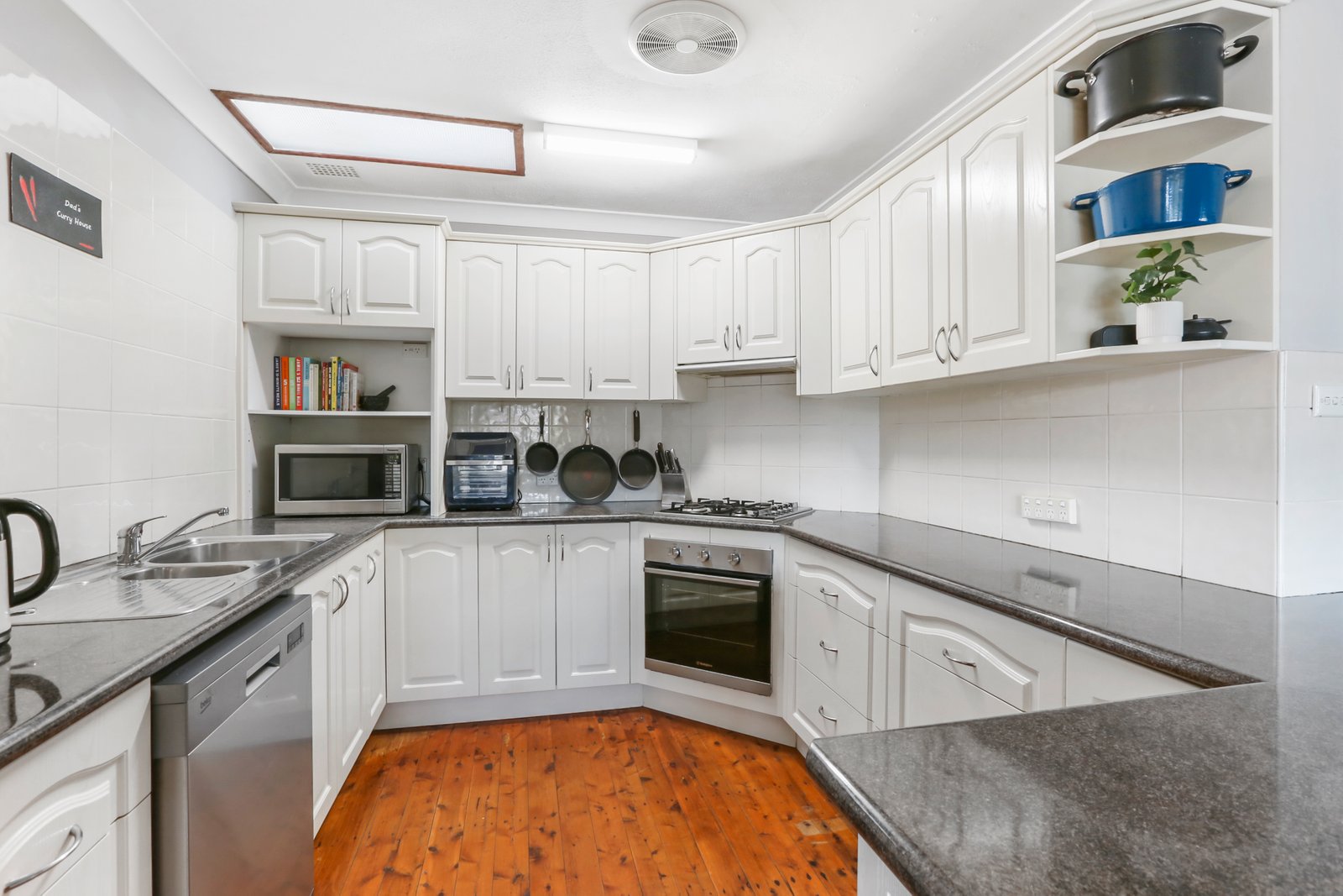 19 Elouera Crescent KANAHOOKA 4