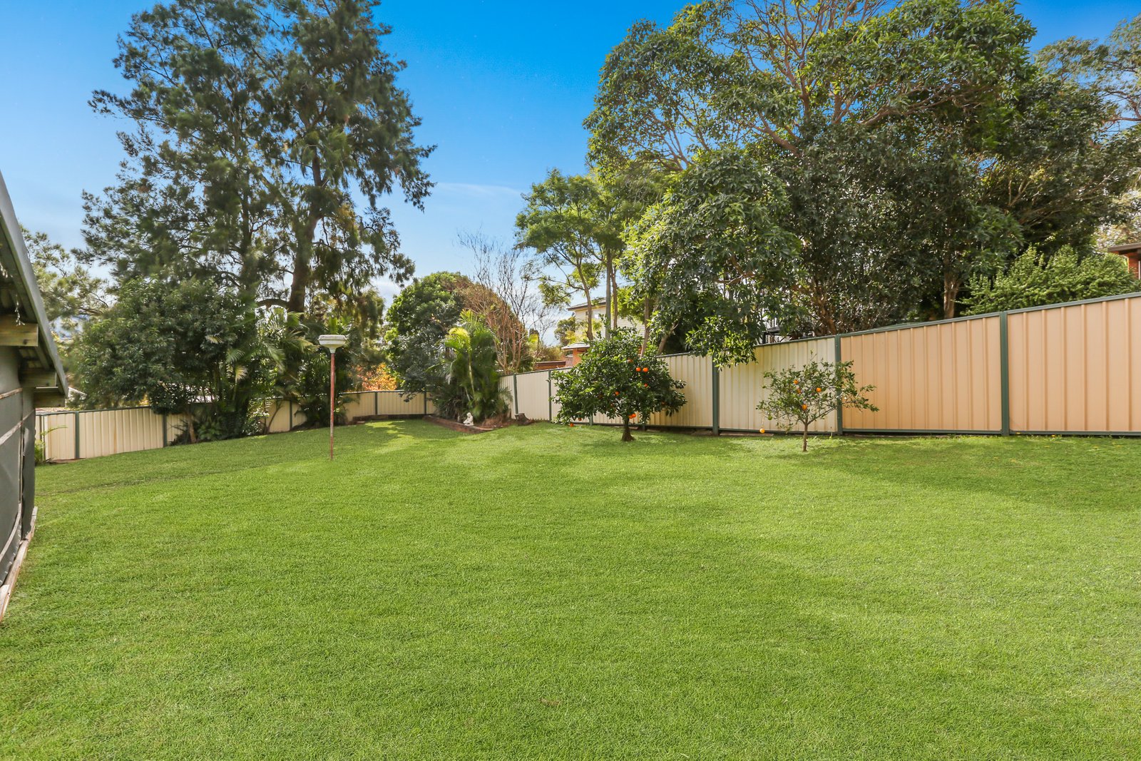 19 Elouera Crescent KANAHOOKA 13