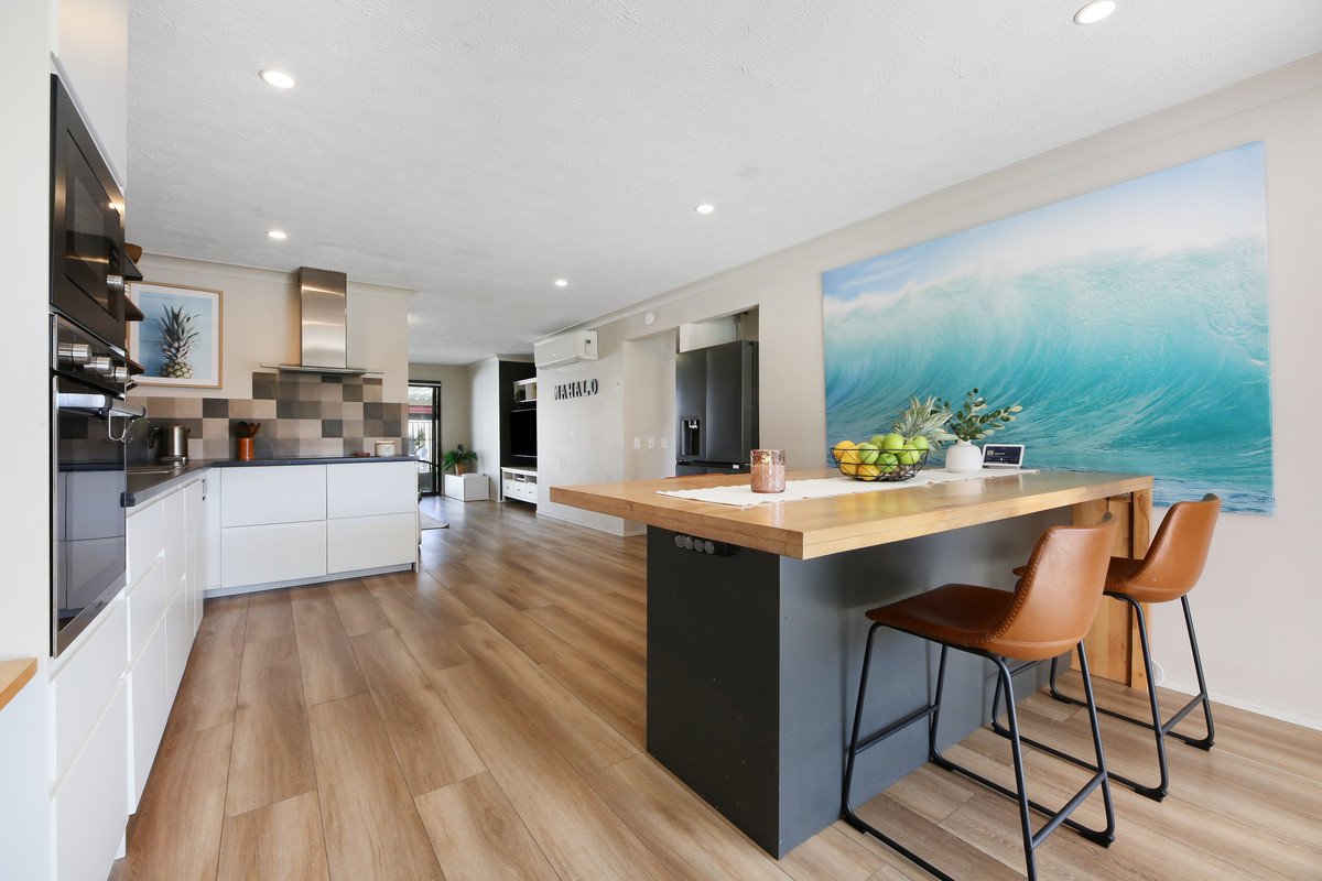 1/9 Elwood Court BURLEIGH WATERS 3