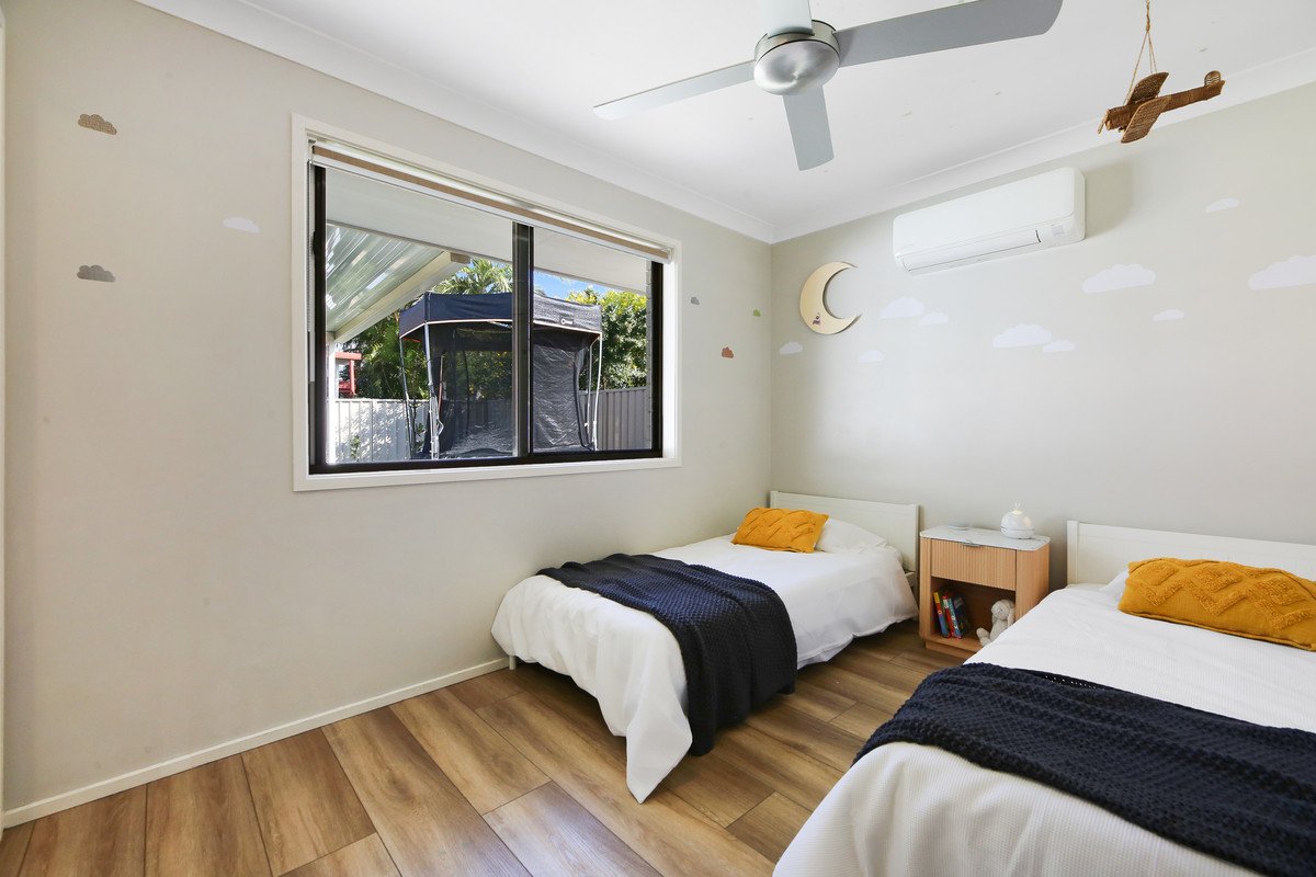1/9 Elwood Court BURLEIGH WATERS 8