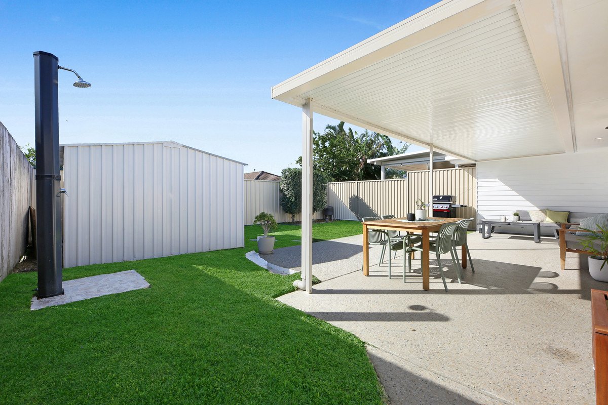1/9 Elwood Court BURLEIGH WATERS 17