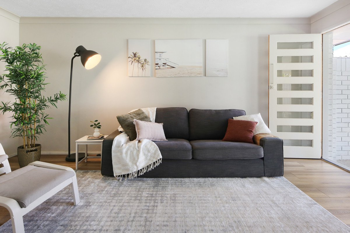 1/9 Elwood Court BURLEIGH WATERS 20