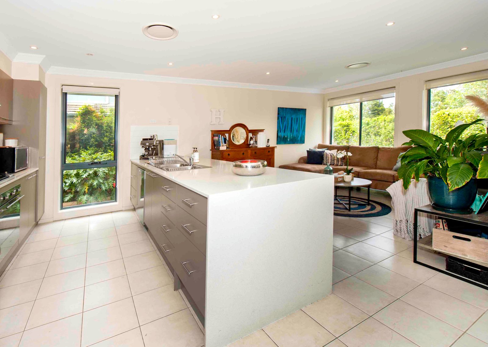 19 Esperance Close LITTLE BAY 4