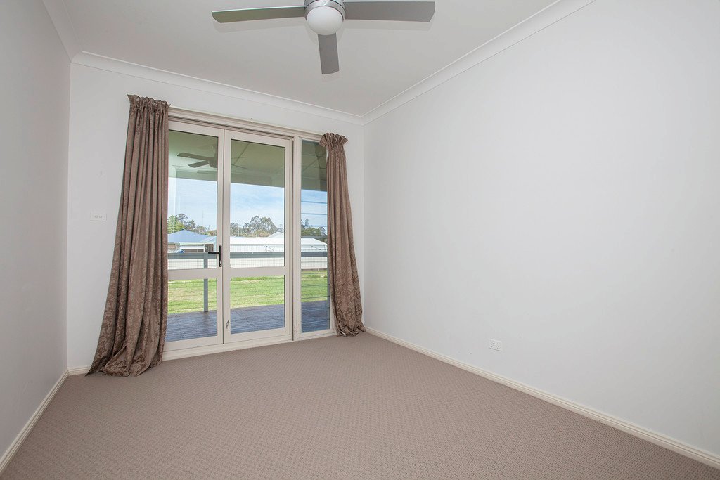 19 Evans Street GRETA 9