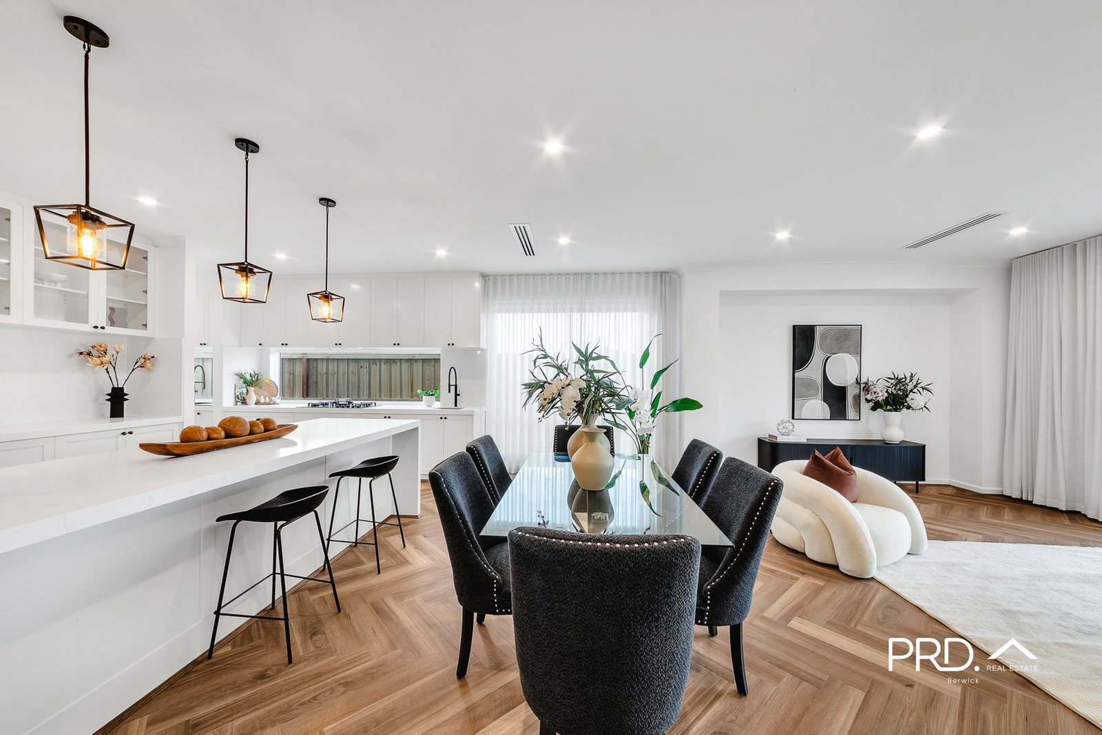 19 Everlasting Road OFFICER 9