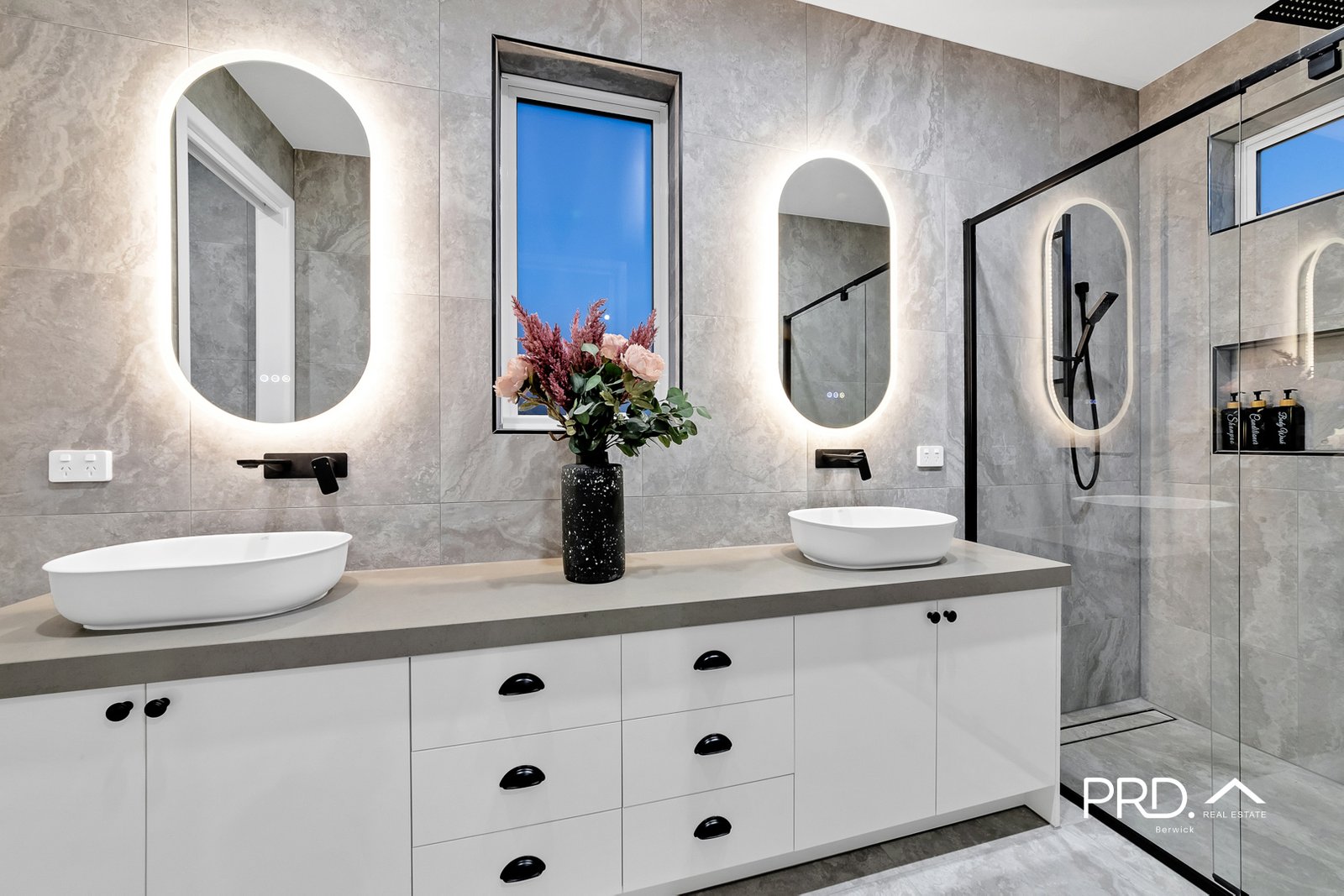 19 Everlasting Road OFFICER 13