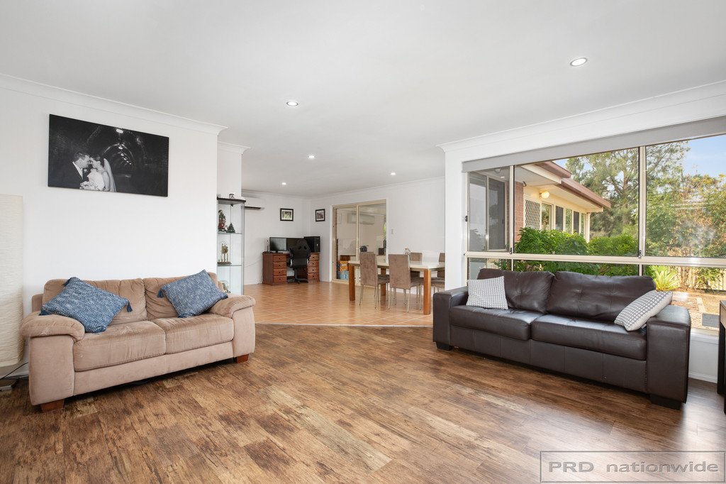 19 Featherwood Place THORNTON 6