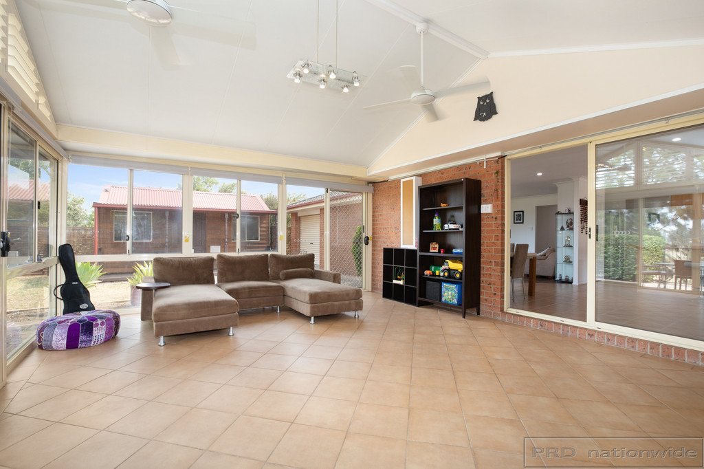 19 Featherwood Place THORNTON 11