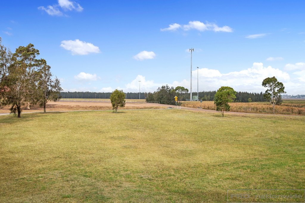 19 Featherwood Place THORNTON 17