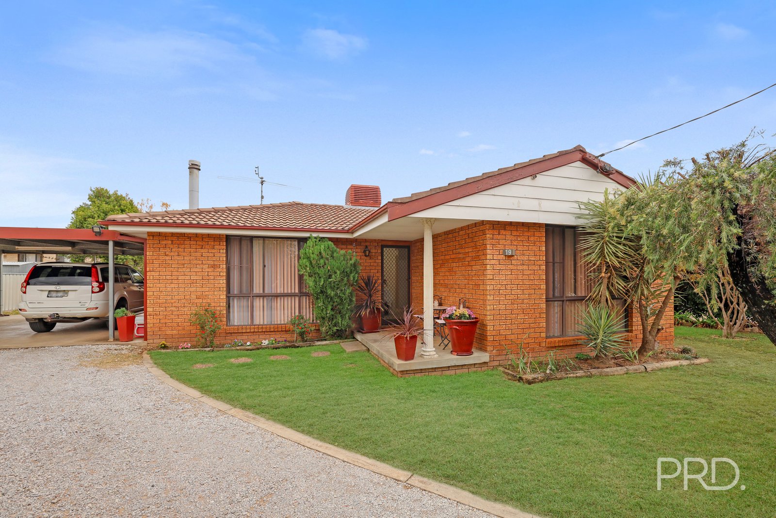 19 Flinders Street TAMWORTH 2
