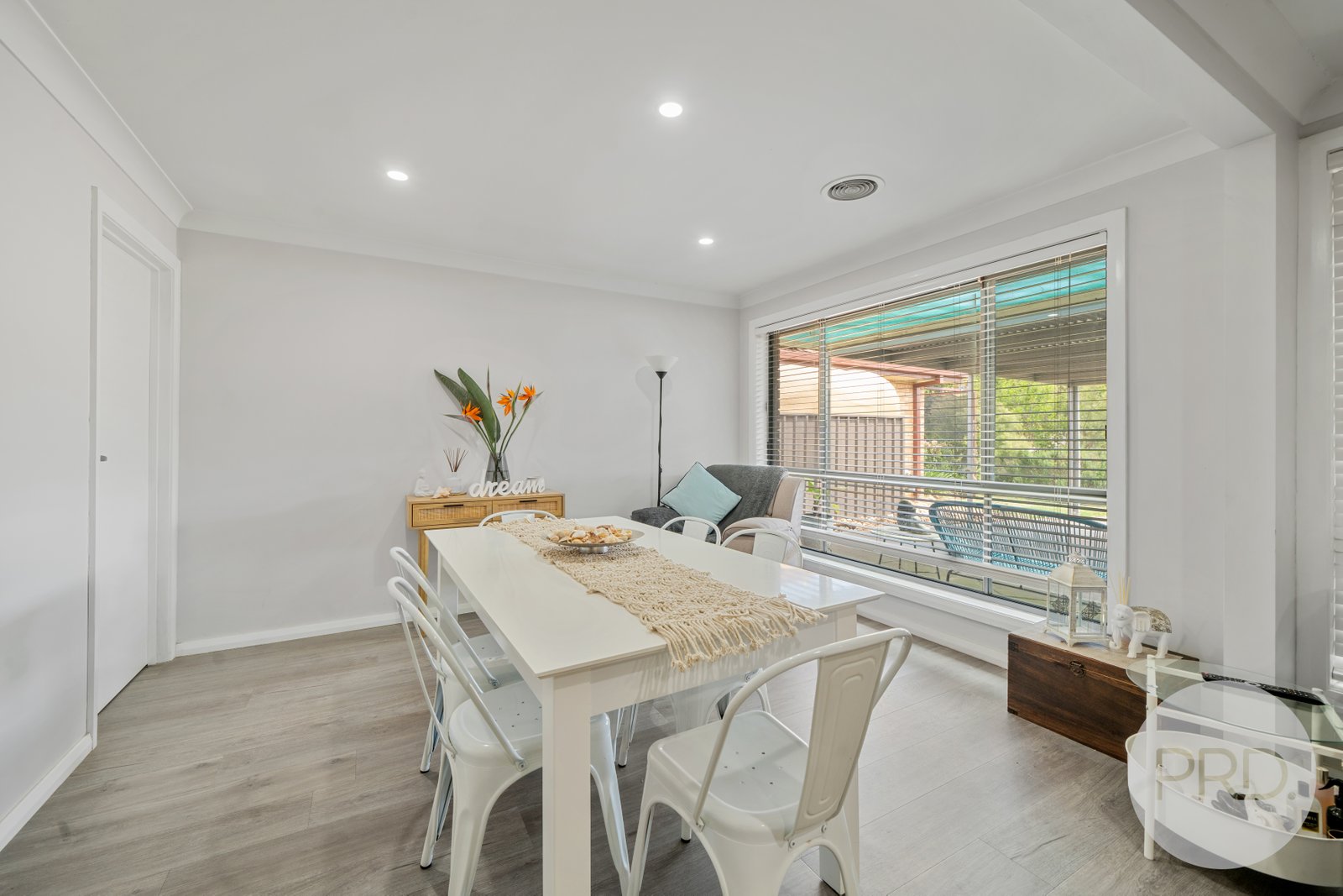 19 Forrest Street LAKE ALBERT 4