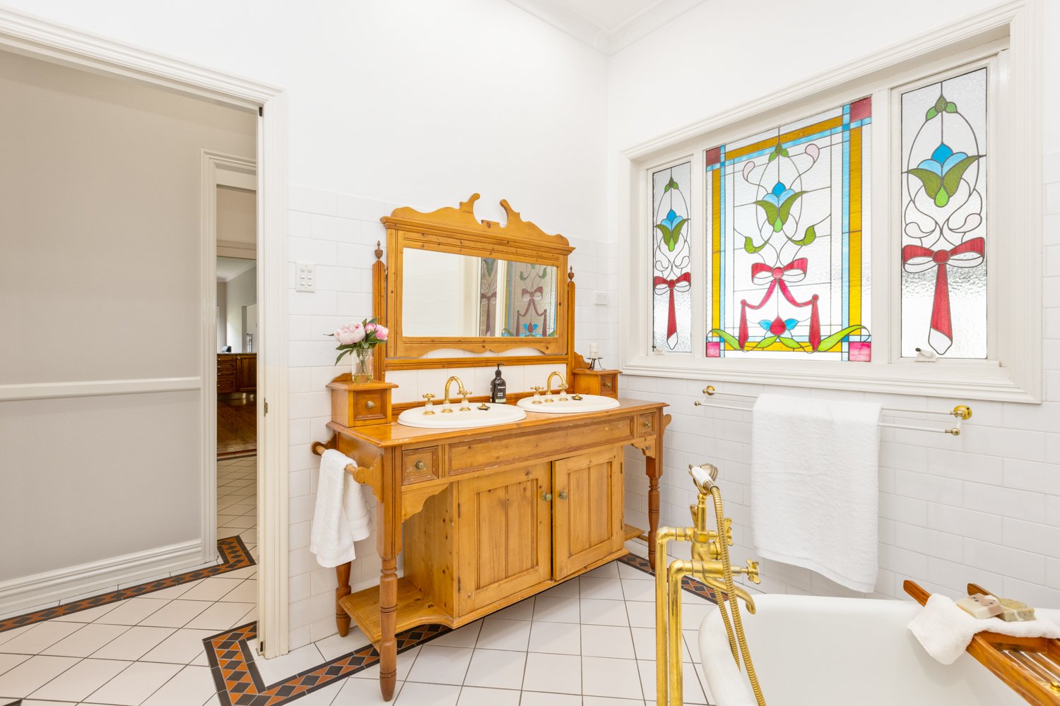 19 Forsythe Parade BLACK HILL 12