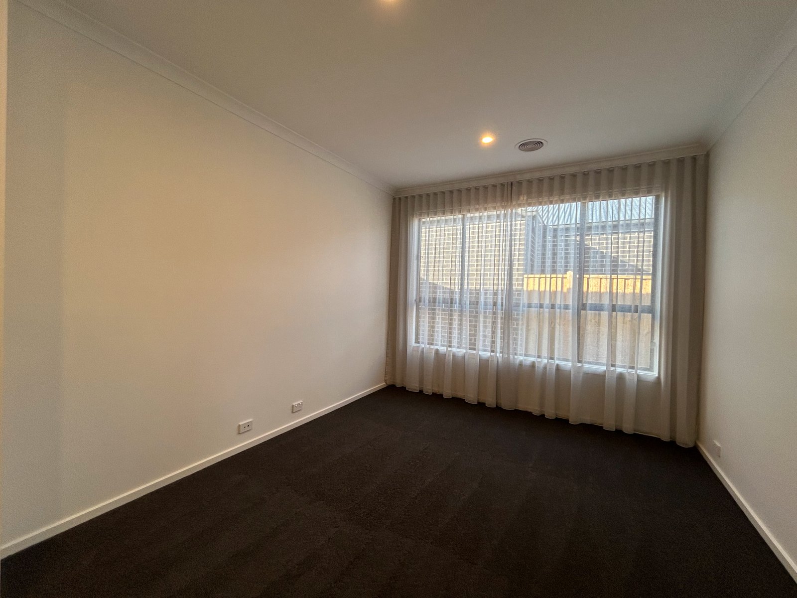 Gallery: 19 Frost Drive
