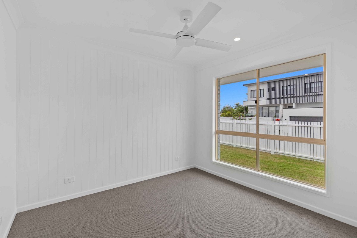 19 Galeen Drive Burleigh Waters 13