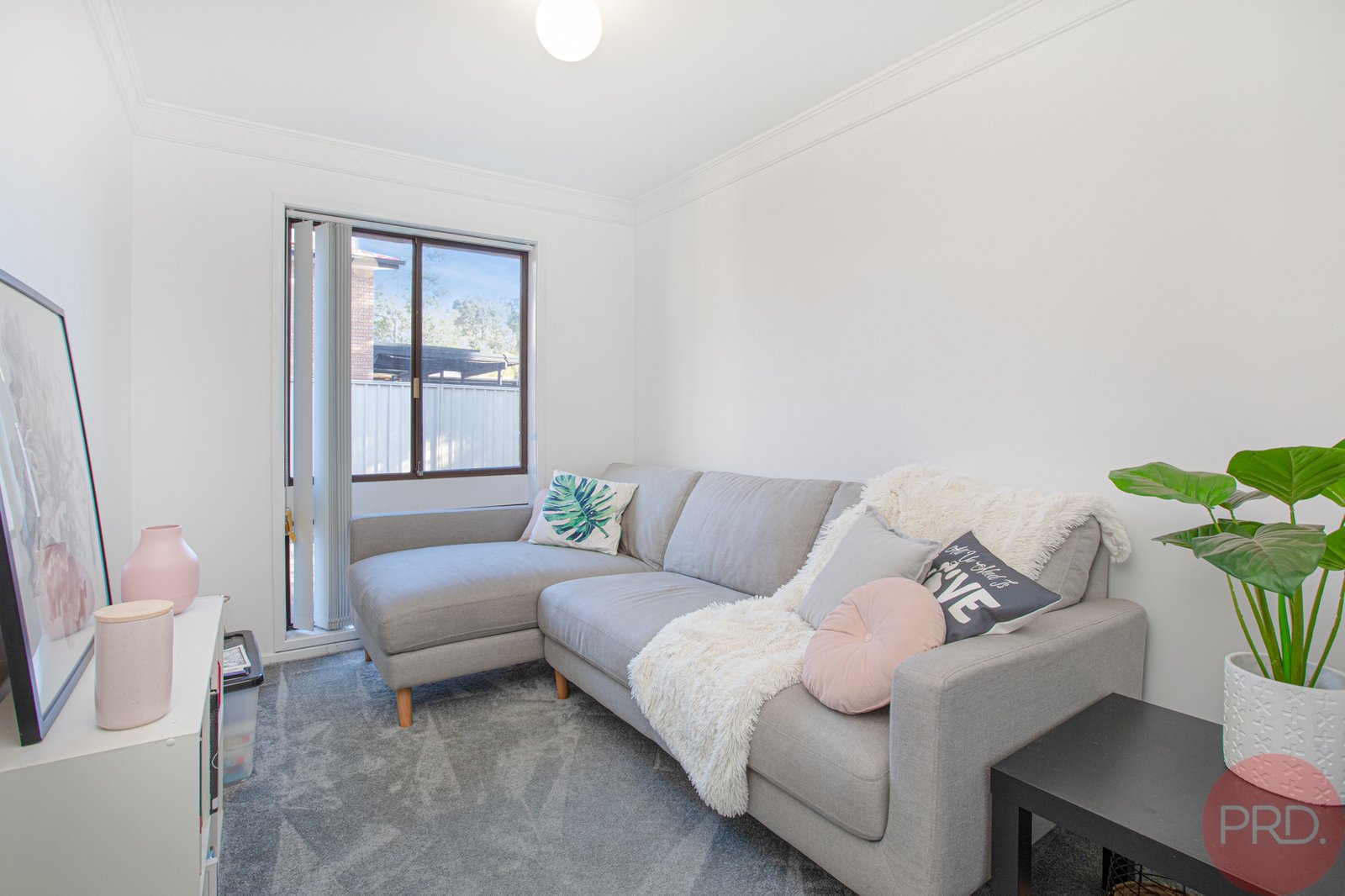 19 Galway Crescent METFORD 8