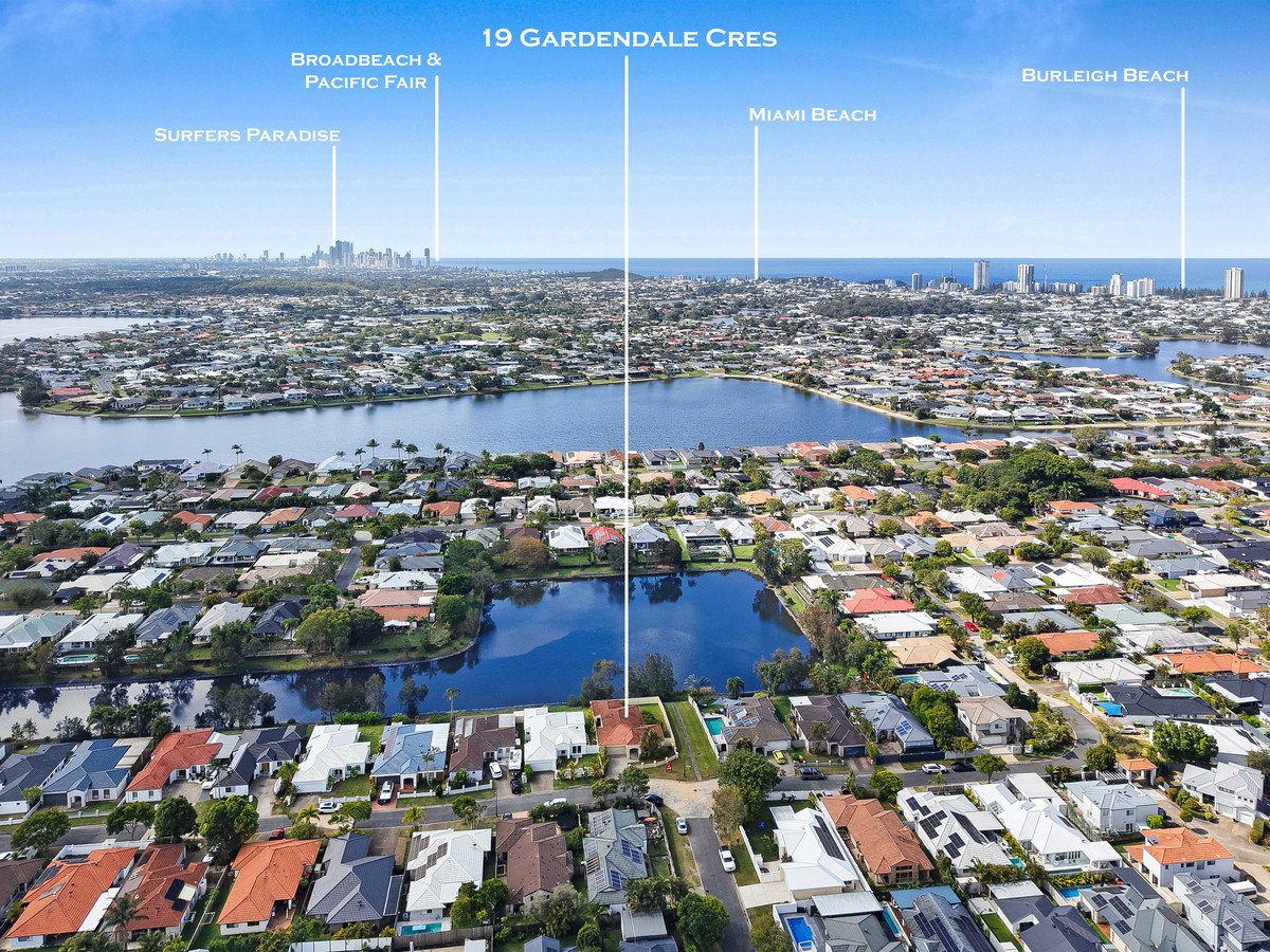 19 Gardendale Crescent Burleigh Waters 1