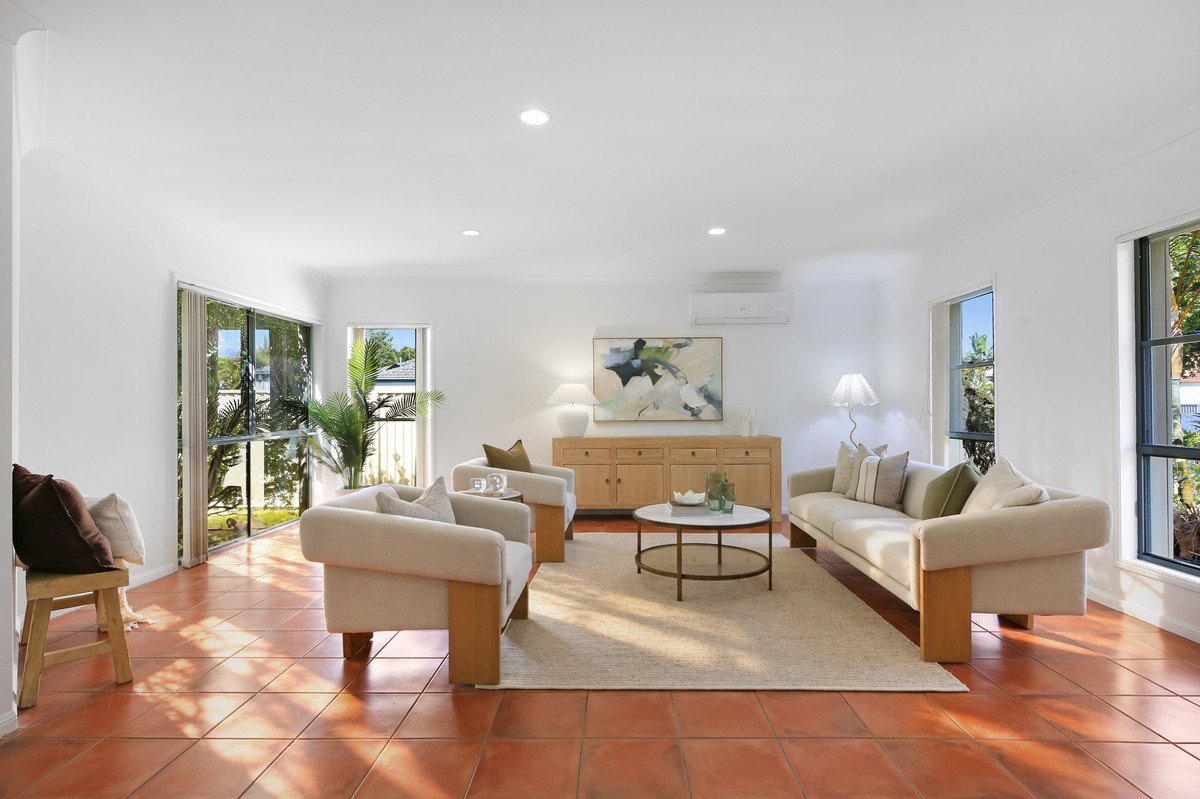 19 Gardendale Crescent Burleigh Waters 3