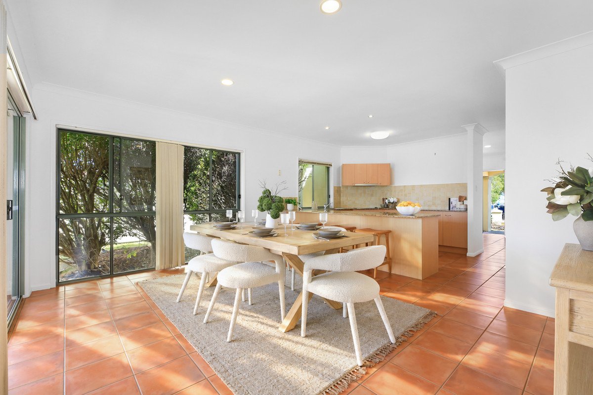 19 Gardendale Crescent Burleigh Waters 5