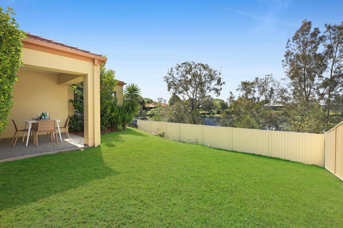 19 Gardendale Crescent Burleigh Waters 8