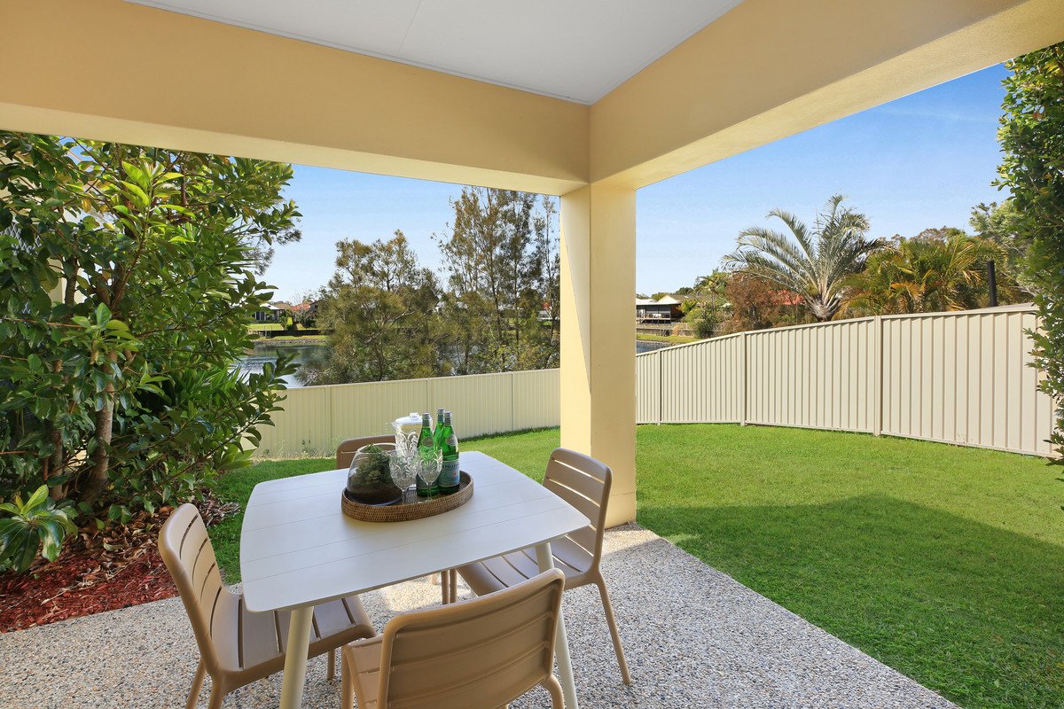 19 Gardendale Crescent Burleigh Waters 9