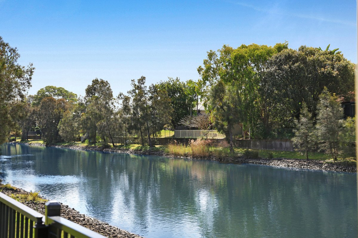 19 Gardendale Crescent Burleigh Waters 10