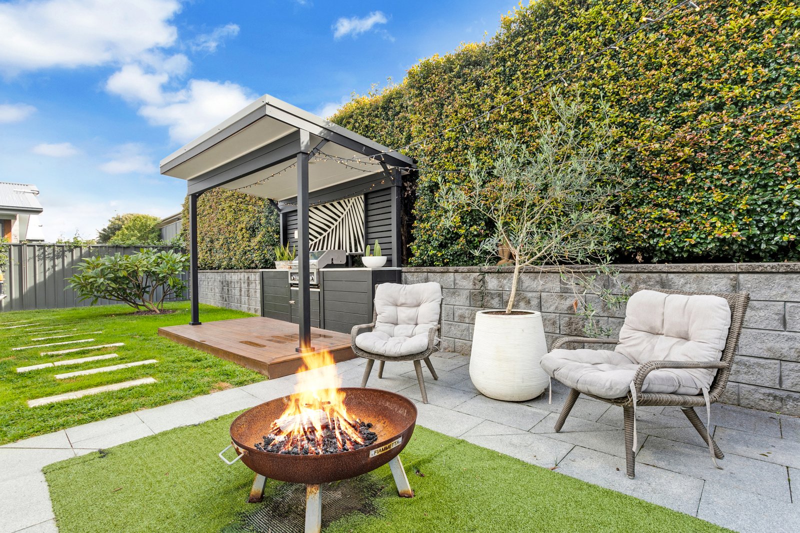 19 Gawul Circuit CORLETTE 17