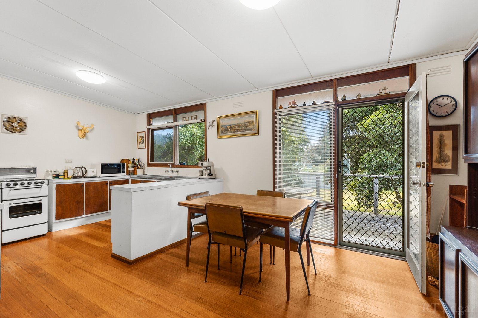 Real Estate and Property in 19 Girvan Grove, Point Lonsdale, VIC