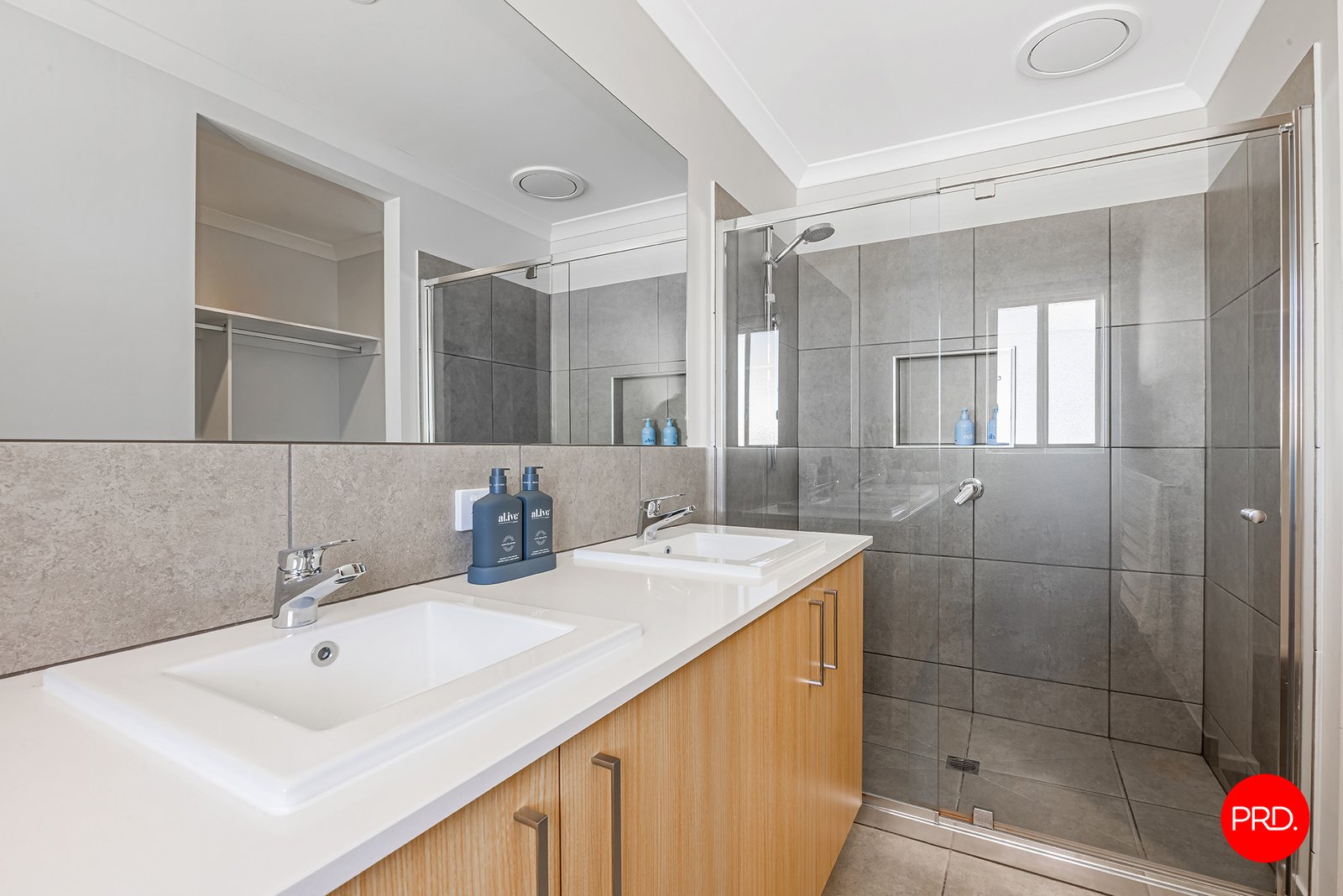 19 Goldanah Ave  NAGAMBIE 10