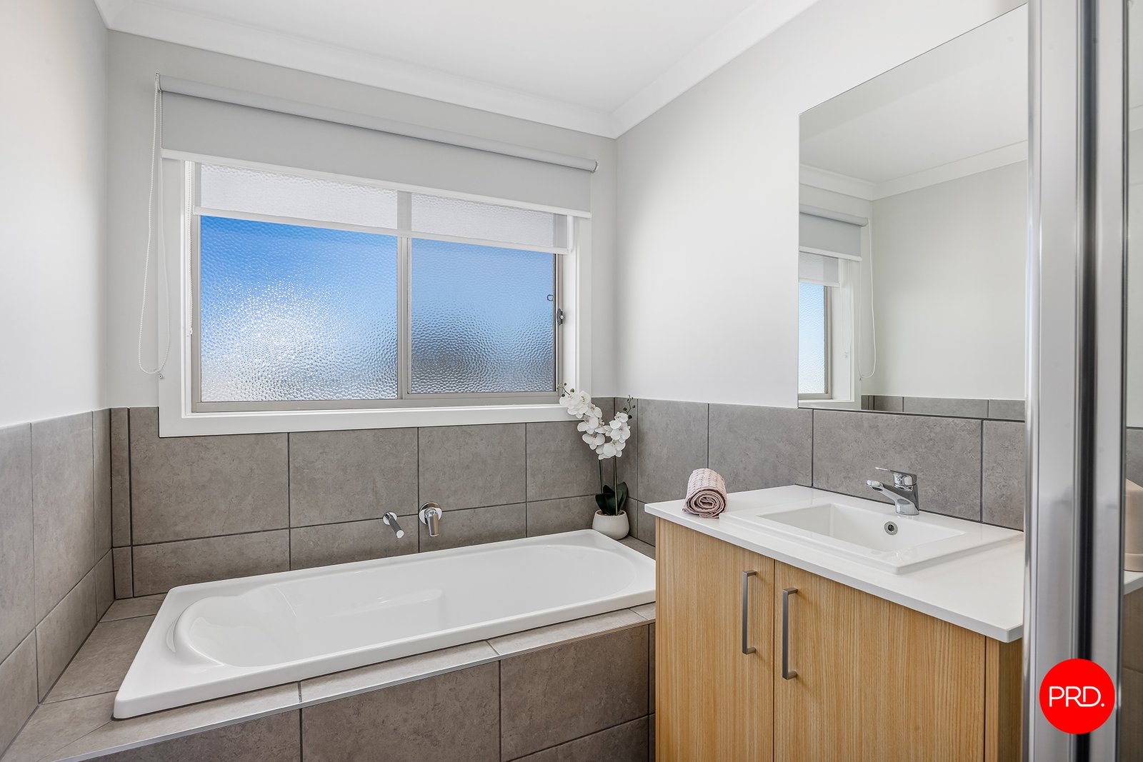 19 Goldanah Ave  NAGAMBIE 16