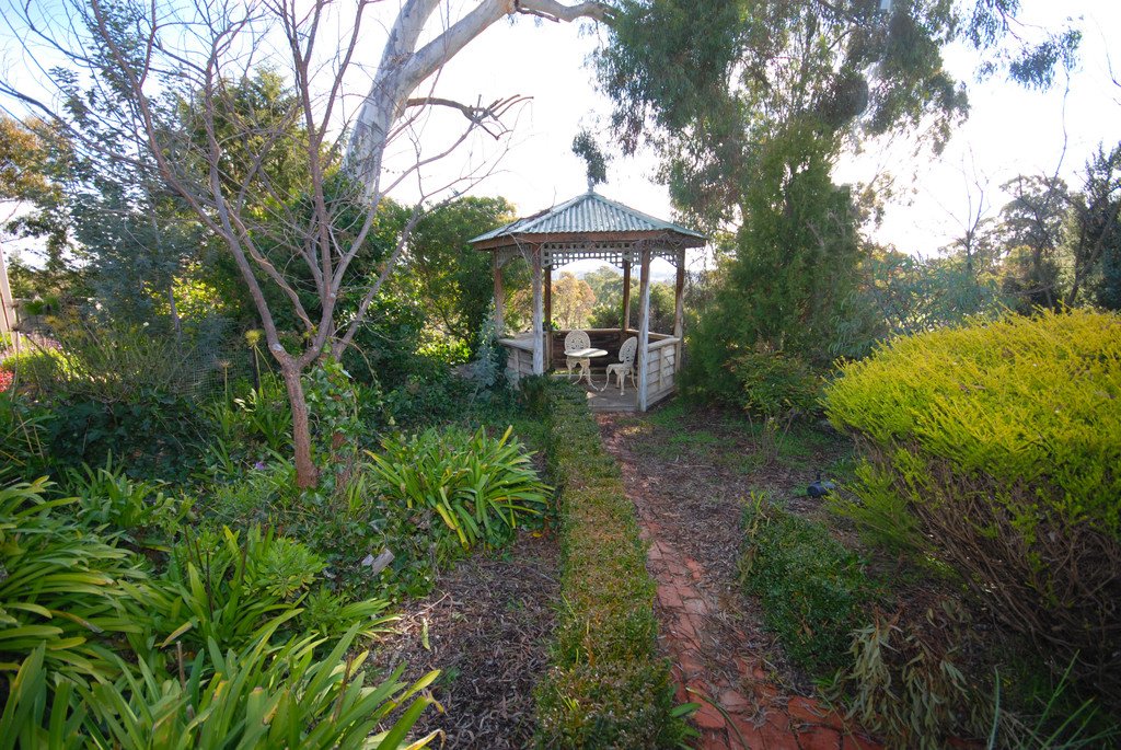 19 Goolabri Drive SUTTON 2