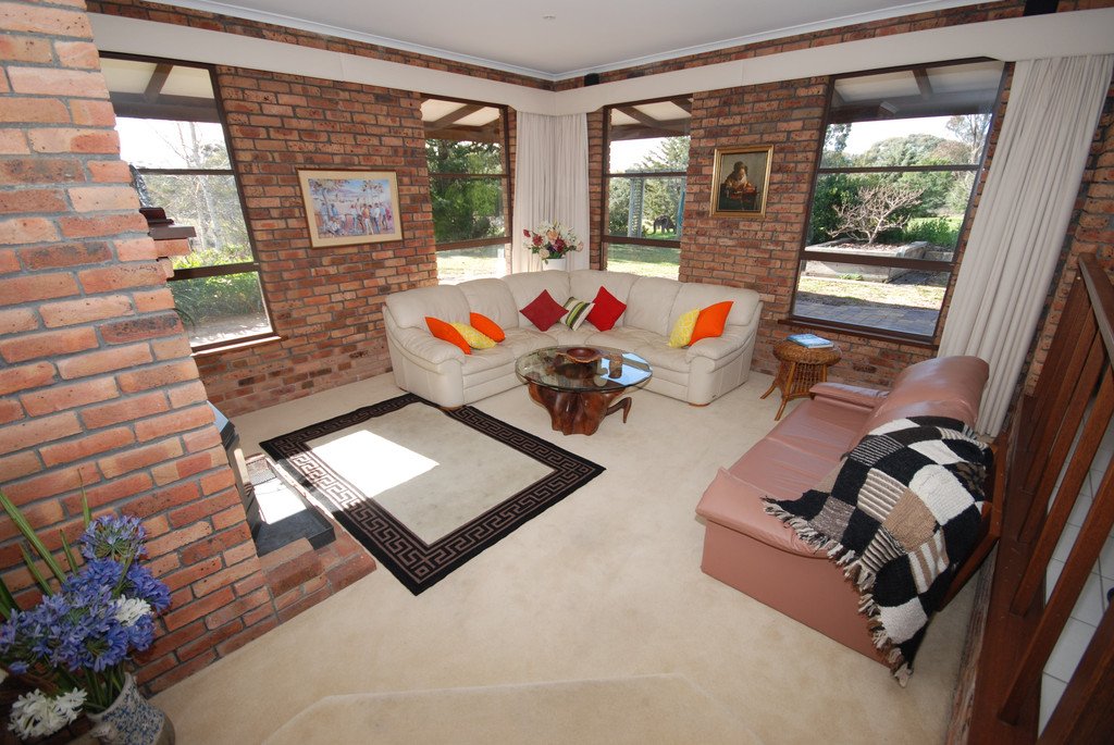 19 Goolabri Drive SUTTON 4