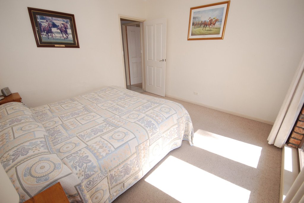 19 Goolabri Drive SUTTON 7