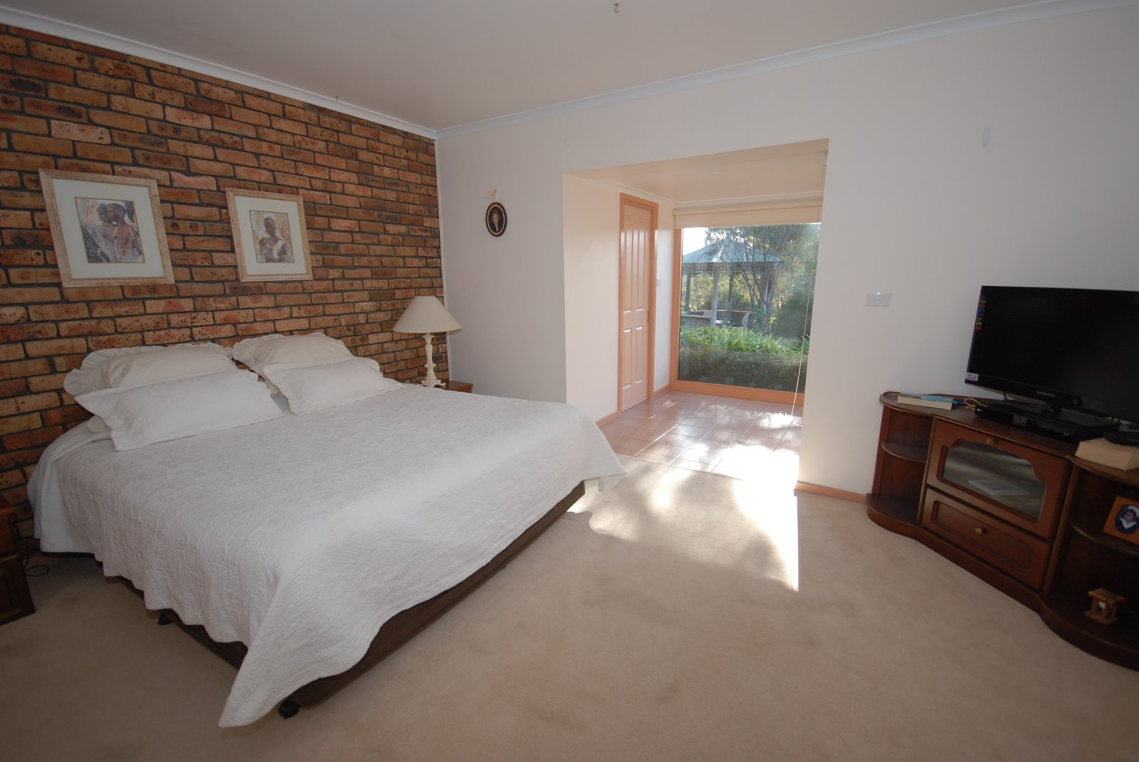 19 Goolabri Drive SUTTON 8