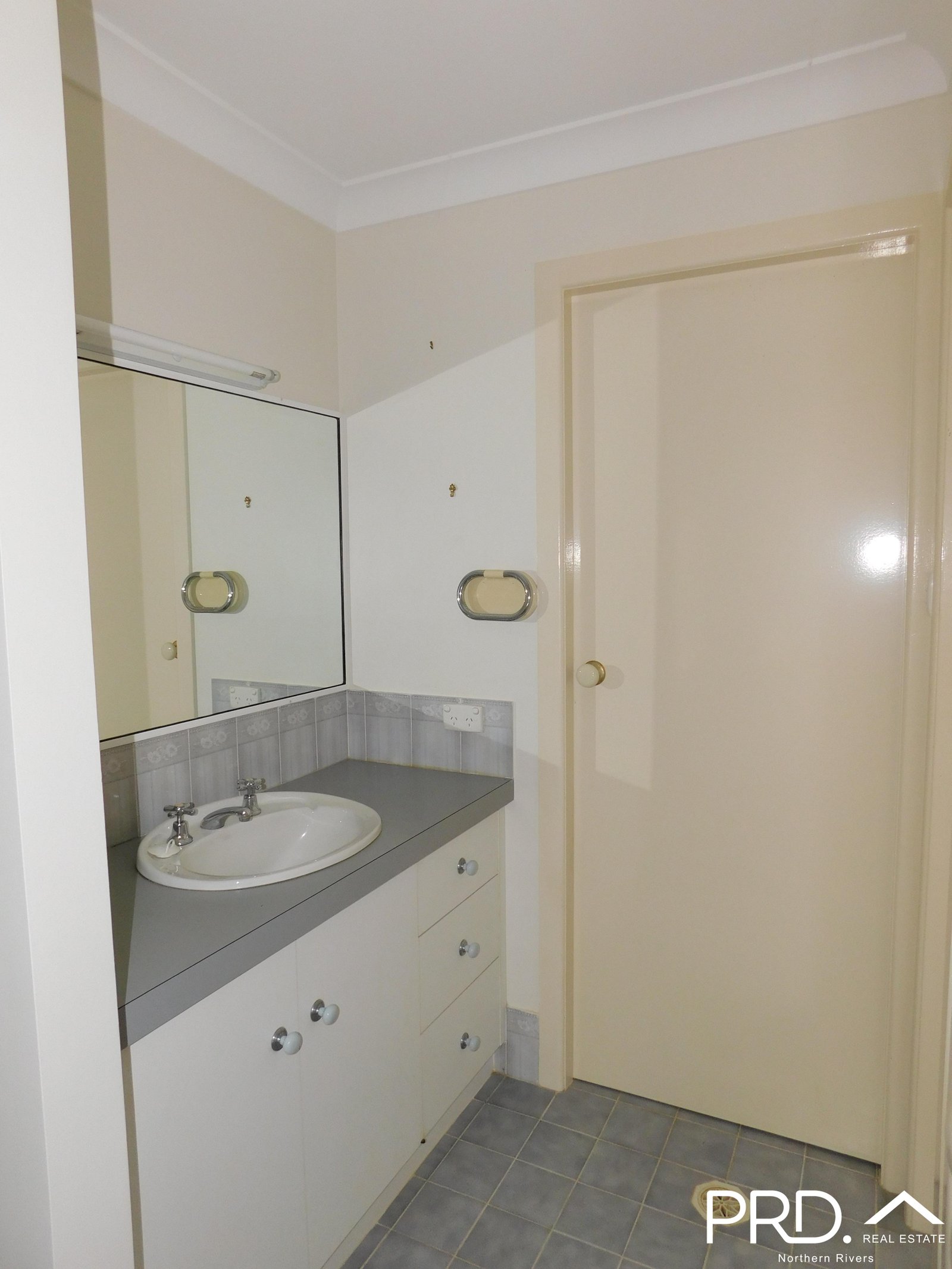 19 Graeme Avenue GOONELLABAH 10