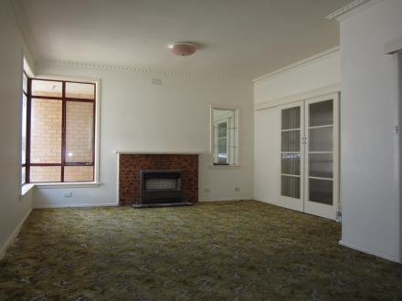 Gallery: 19 Greenview Court