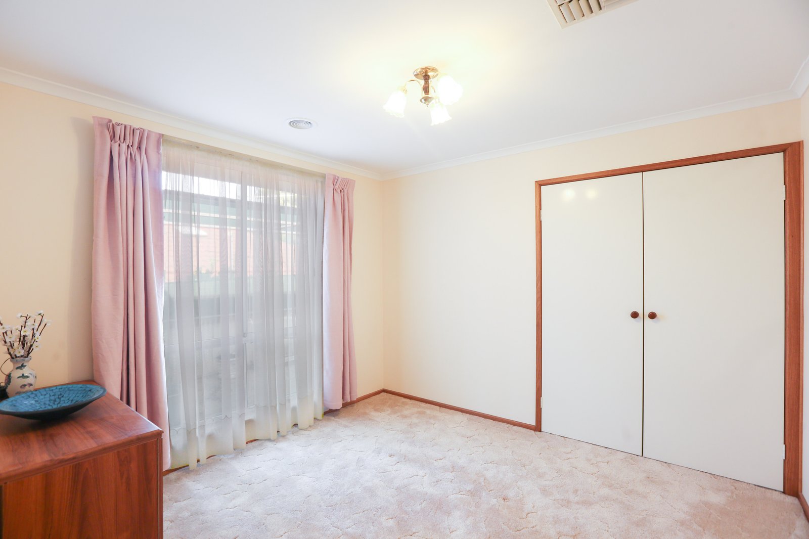 19 Hamilton Valley Court LAVINGTON 12