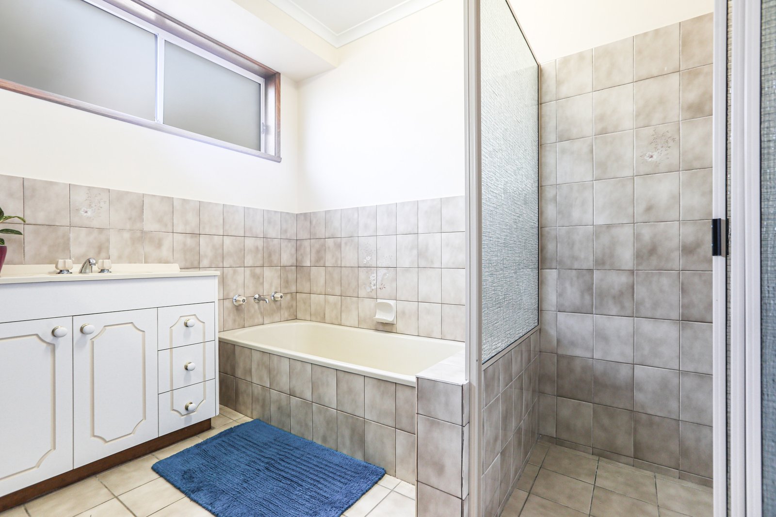 19 Hamilton Valley Court LAVINGTON 13