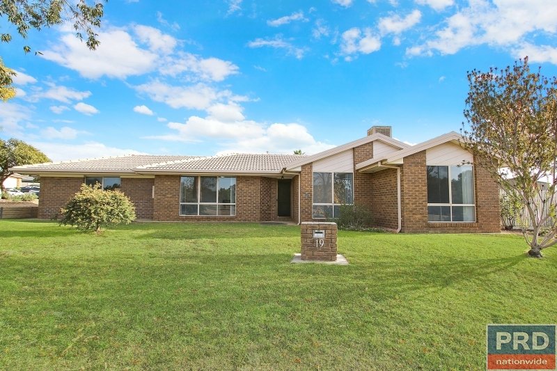 19 Hartigan Street THURGOONA 1