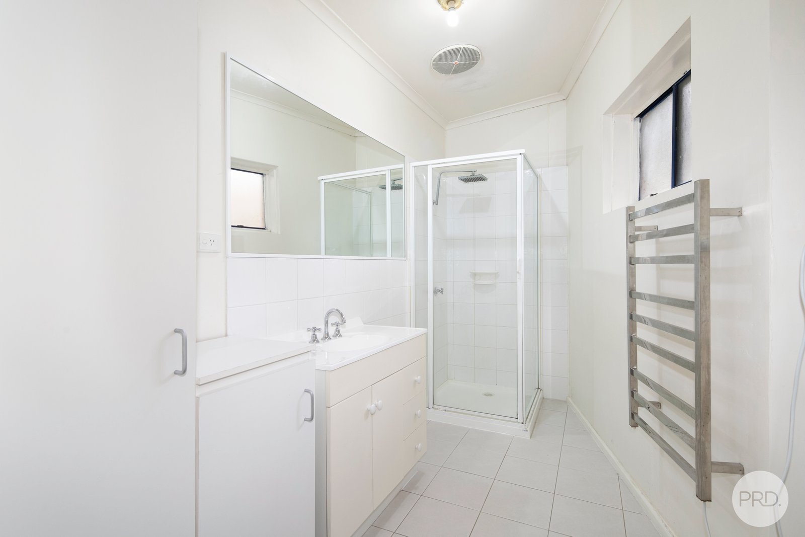 19 Haymes Crescent GOLDEN POINT 12