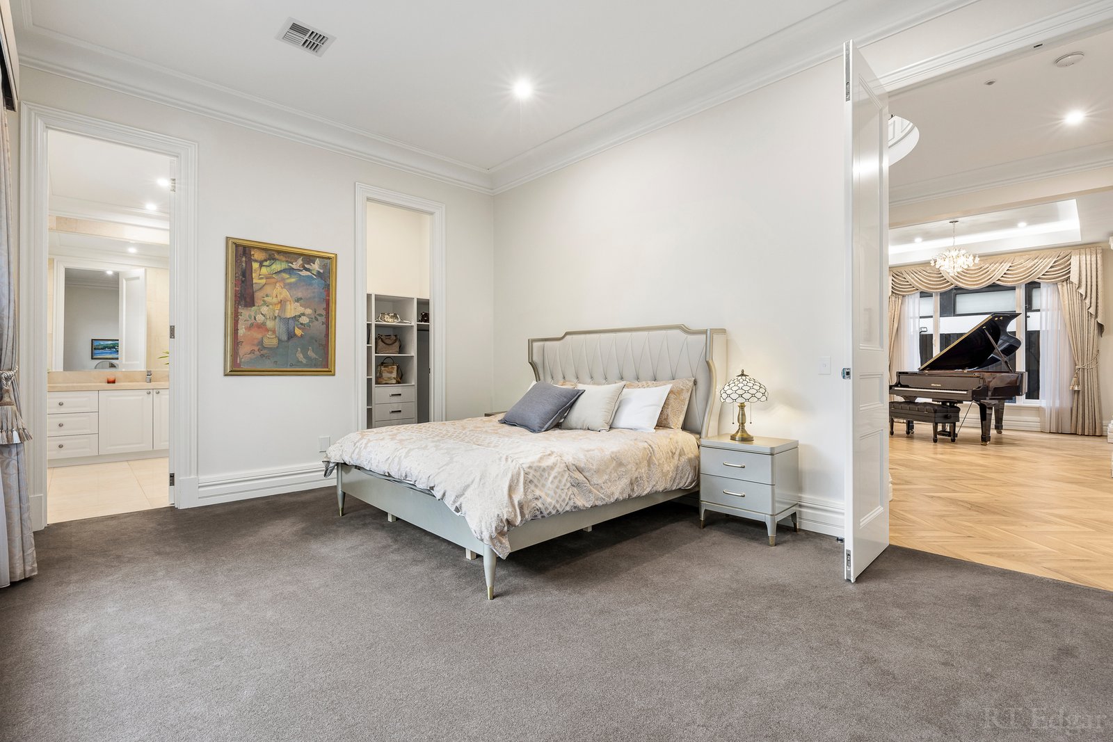 Real Estate and Property in 19 Head Street, Balwyn, VIC