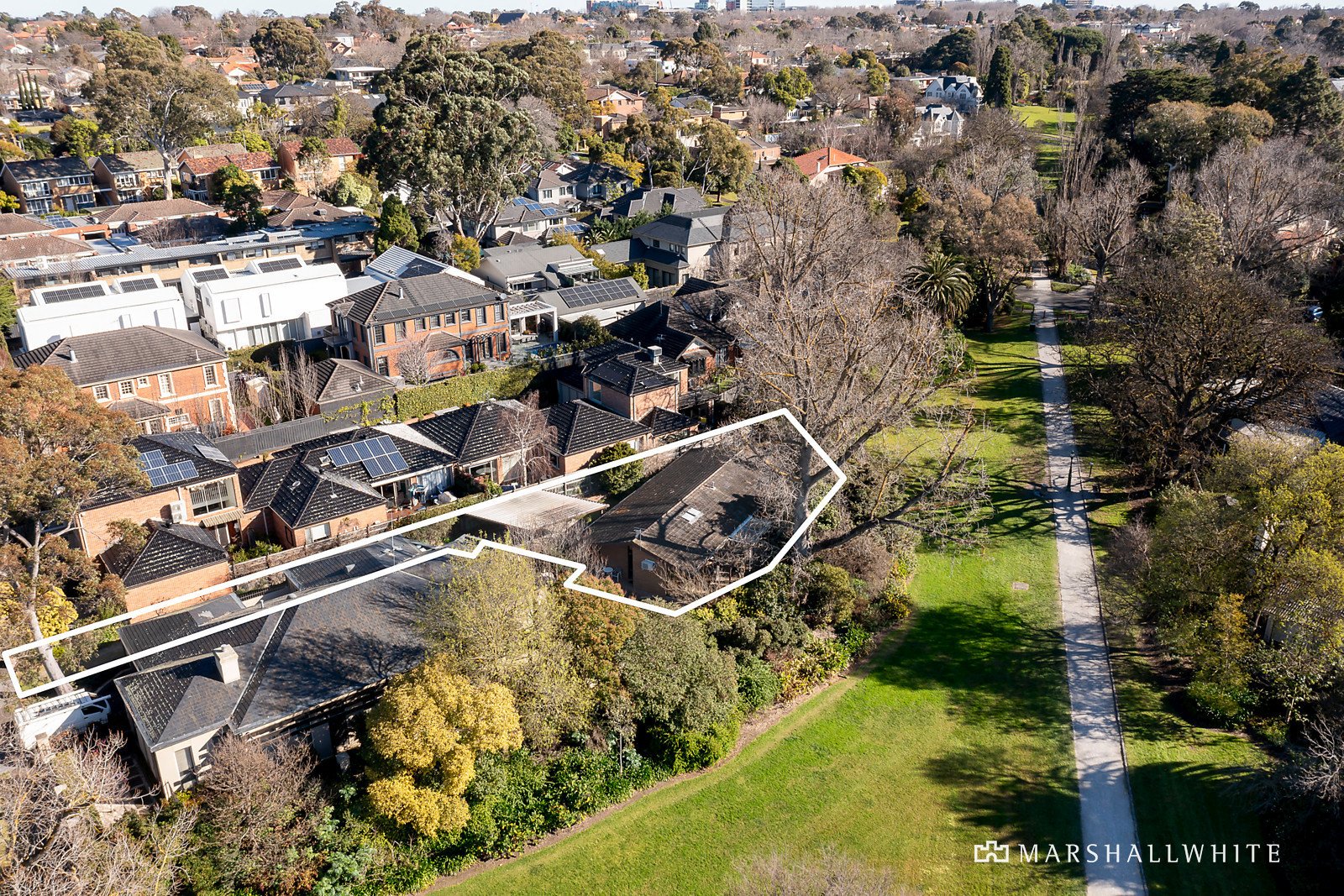 19 Hedgeley Avenue, Malvern East, VIC