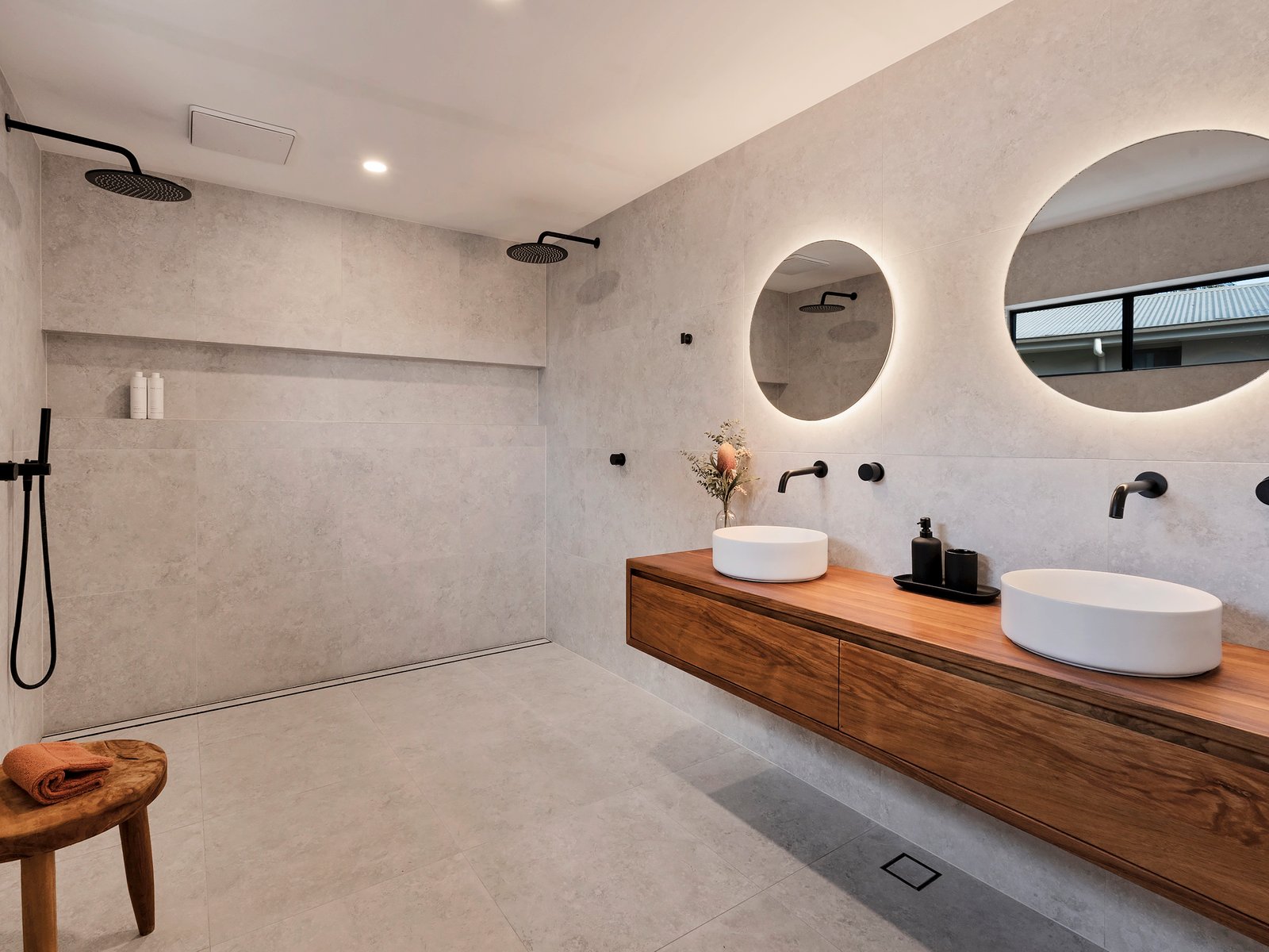 19 Hibiscus Parade BANORA POINT 3
