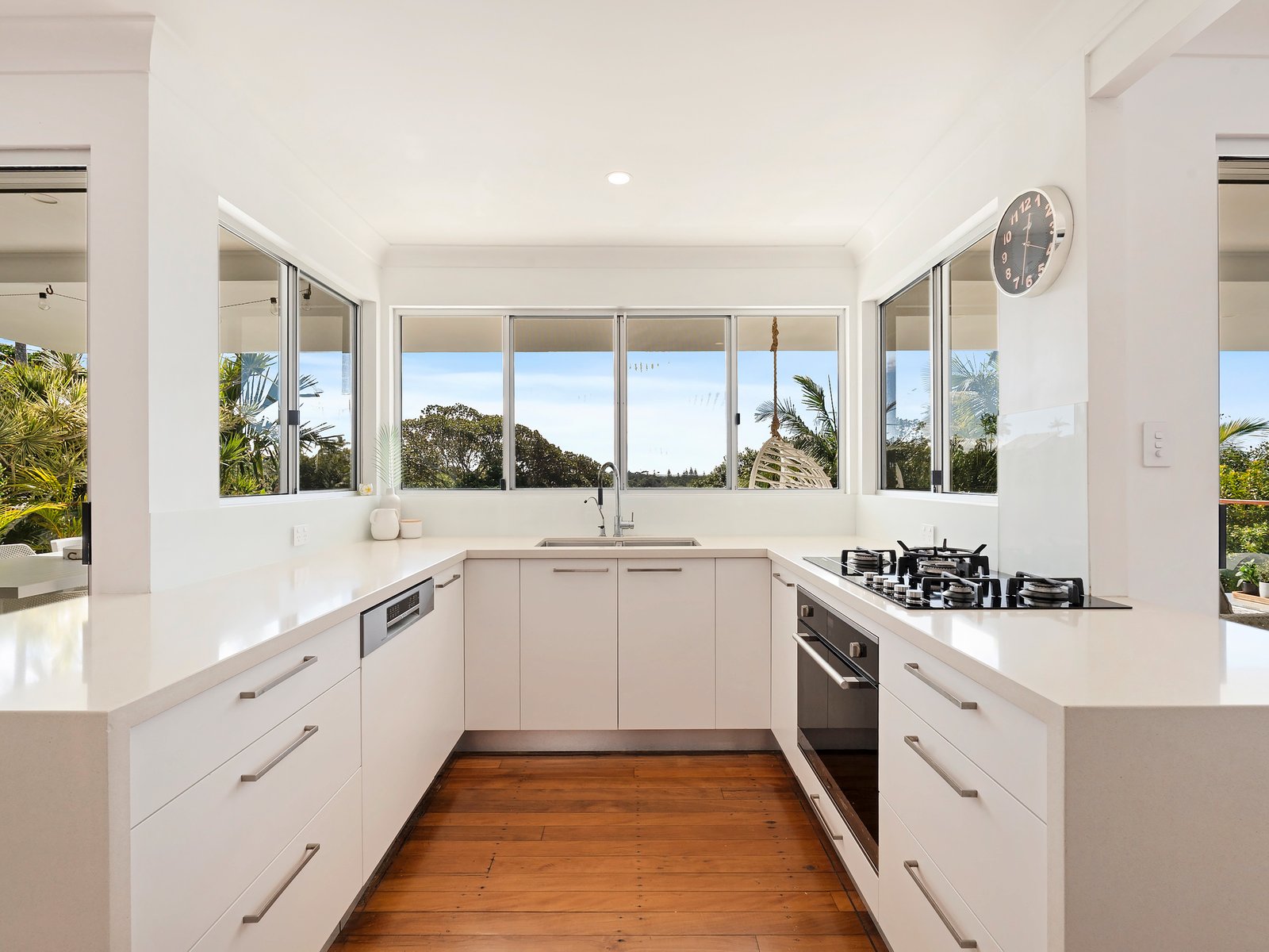 19 Hibiscus Parade BANORA POINT 6