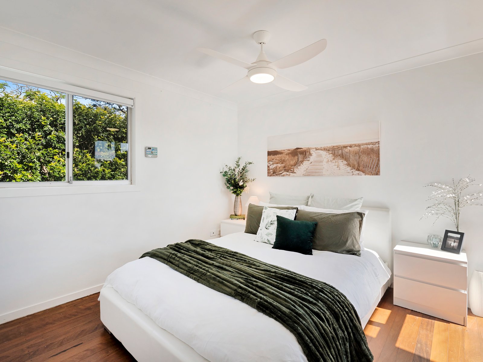 19 Hibiscus Parade BANORA POINT 9