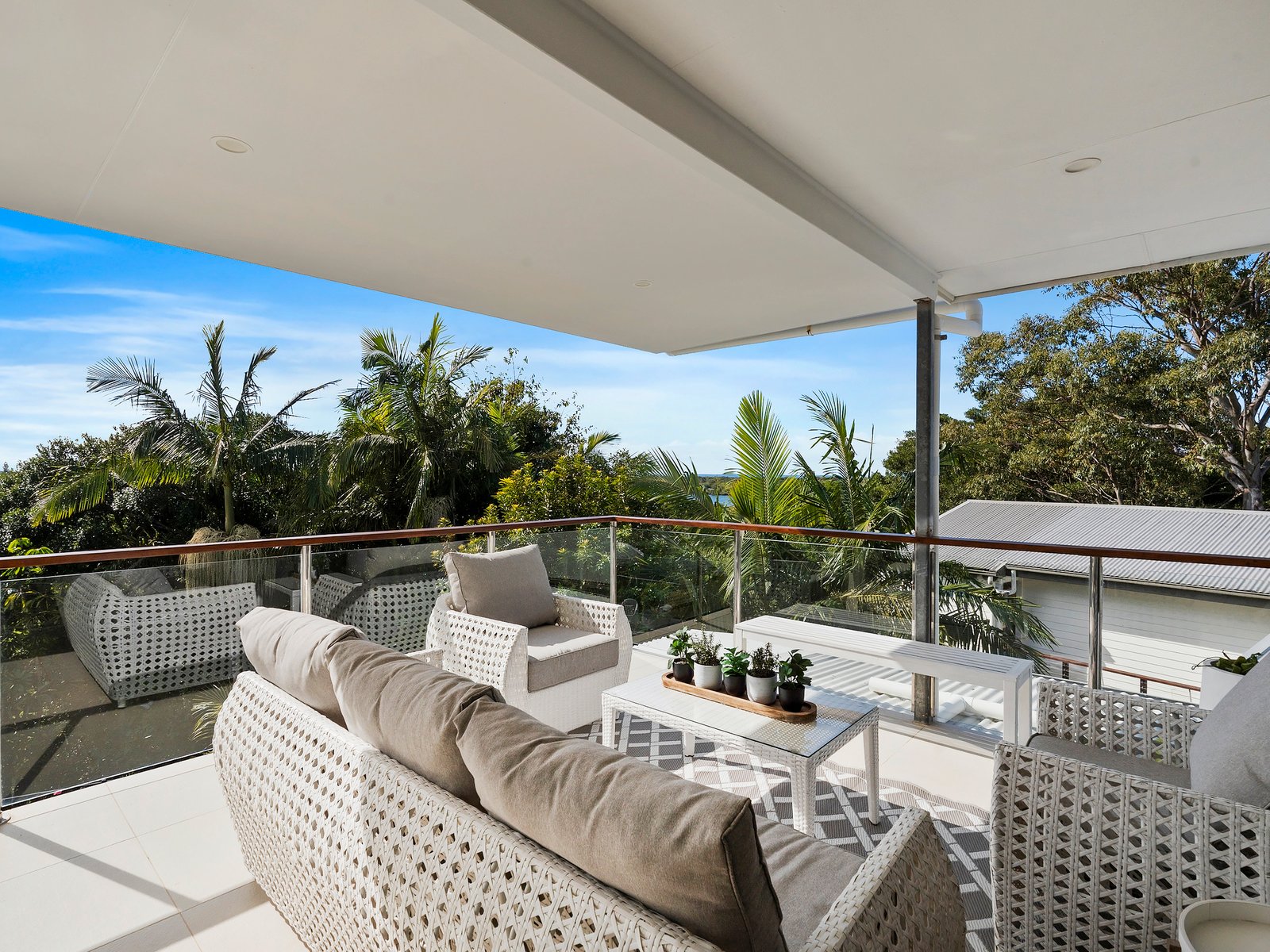 19 Hibiscus Parade BANORA POINT 19
