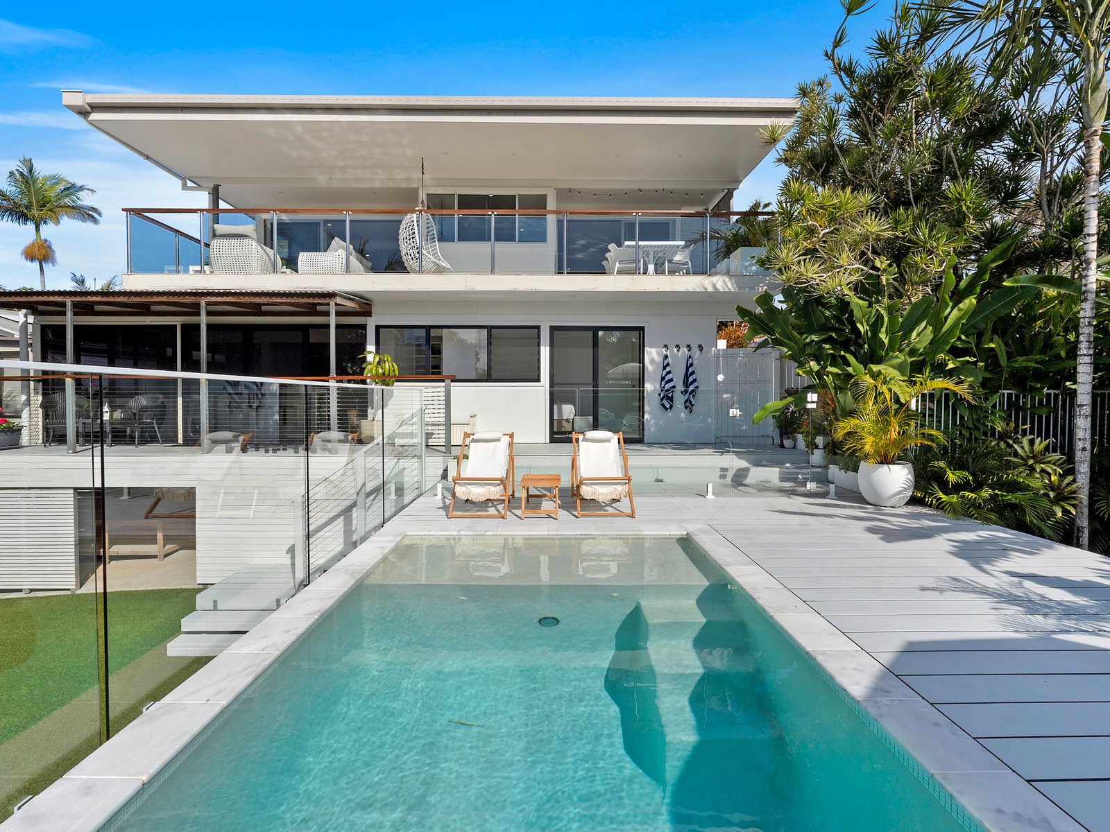 19 Hibiscus Parade BANORA POINT 25