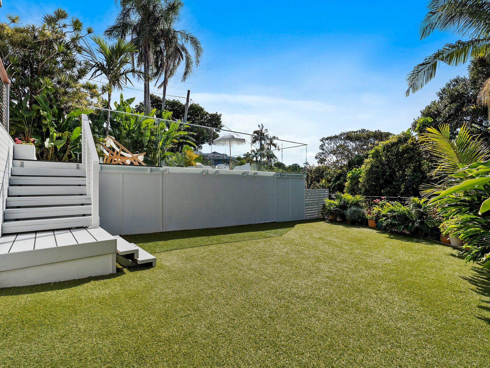 19 Hibiscus Parade BANORA POINT 28